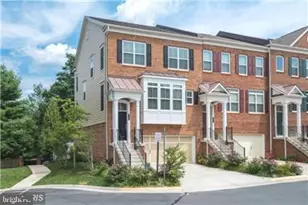 2921 Chesham St, Fairfax, VA 22031 - Photo 1