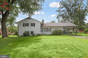 5513 Hinton St, Springfield, VA 22151 - Photo 1