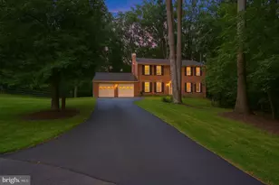 12147 Holly Knoll Cir, Great Falls, VA 22066 - Photo 1
