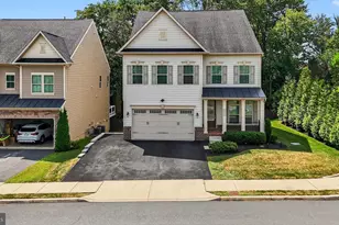 9093 Bear Branch Pl, Fairfax, VA 22031 - Photo 1