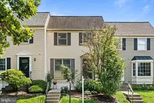 2952 Oakleigh Ln, Oakton, VA 22124 - Photo 1