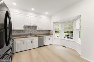 14621 Stream Pond Dr, Centreville, VA 20120 - Photo 1