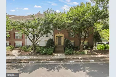 12105 Green Leaf Court #201, Fairfax, VA 22033 - Photo 1