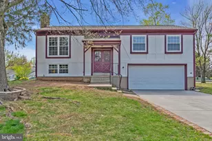 1243 Summerfield Dr, Herndon, VA 20170 - Photo 1