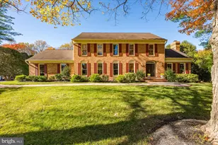 8426 Holly Leaf Dr, McLean, VA 22102 - Photo 1