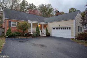 422 Old Court House Rd NE, Vienna, VA 22180 - Photo 1