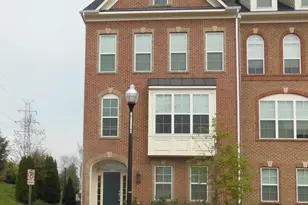 751 Center St, Herndon, VA 20170 - Photo 1