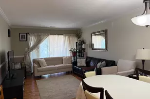 5806 Royal Ridge Dr, Springfield, VA 22152 - Photo 1