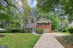 8221 Captain Hawkins Ct, Annandale, VA 22003 - Photo 1