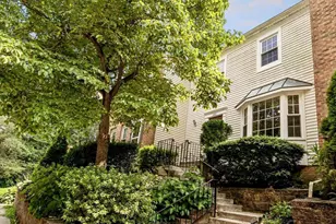 6105 Heron Pond Ct, Burke, VA 22015 - Photo 1