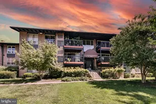 210 Park Terrace Ct SE, Vienna, VA 22180 - Photo 1