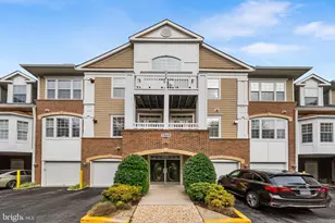7860 Rolling Woods Ct, Springfield, VA 22152 - Photo 1