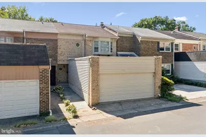 1108 Moorefield Creek Road SW, Vienna, VA 22180 - Photo 1