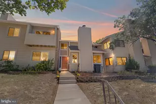 2203 Saunders Dr, Herndon, VA 20170 - Photo 1