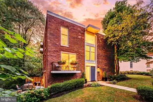 1632 Wainwright Dr, Reston, VA 20190 - Photo 1