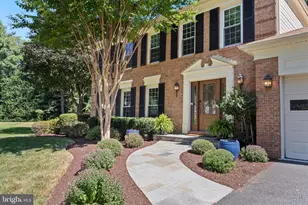 3003 Heritage Farm Ct, Herndon, VA 20171 - Photo 1