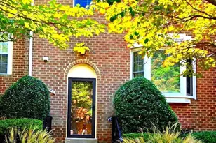 10195 Valentino Dr, Oakton, VA 22124 - Photo 1