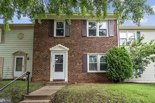 13782 Newport Dr, Chantilly, VA 20151 - Photo 1