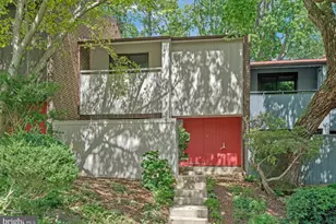 2037 Wethersfield Ct, Reston, VA 20191 - Photo 1