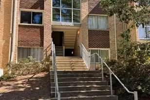 8000 Chanute Pl, Falls Church, VA 22042 - Photo 1