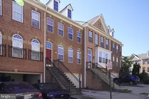 5685 Faircloth Ct, Centreville, VA 20120 - Photo 1