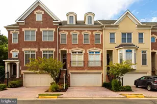 7025 Little Leaf Linden Ln, McLean, VA 22101 - Photo 1