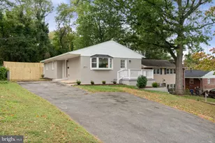 2711 Groveton St, Alexandria, VA 22306 - Photo 1