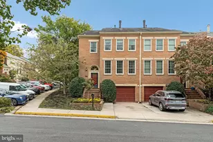 1448 McLean Mews Ct, McLean, VA 22101 - Photo 1