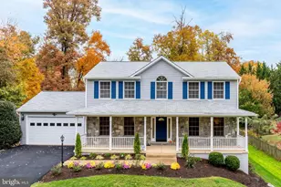 8926 Jameson St, Lorton, VA 22079 - Photo 1