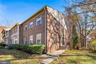 5658 Sutherland Ct, Burke, VA 22015 - Photo 1