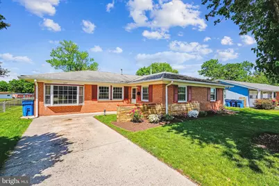 609 S Dogwood Street, Sterling, VA 20164 - Photo 1