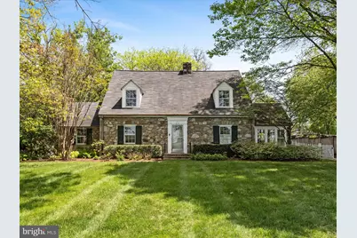 210 S 32nd Street, Purcellville, VA 20132 - Photo 1