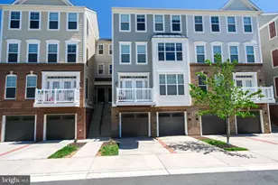 43370 Town Gate Square, Chantilly, VA 20152 - Photo 1