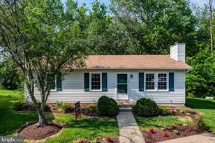 125 Oakview Dr SE, Leesburg, VA 20175 - Photo 1