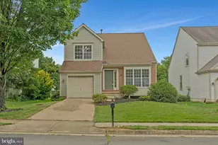 709 Foxtail Cir NE, Leesburg, VA 20176 - Photo 1