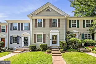 49 Huntley Ct, Sterling, VA 20165 - Photo 1