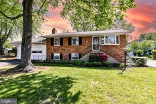 1020 S Hoga Rd, Sterling, VA 20164 - Photo 1