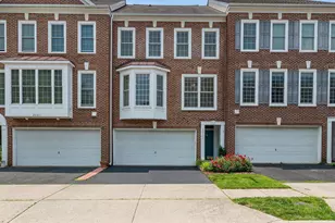 26119 Nimbleton Square, Chantilly, VA 20152 - Photo 1