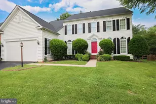 47436 Middle Bluff Pl, Sterling, VA 20165 - Photo 1