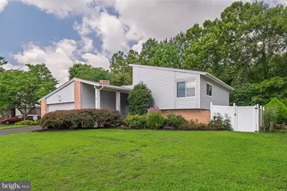 137 S Fox Road, Sterling, VA 20164 - Photo 1