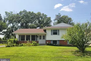 214 Williamsburg Rd, Sterling, VA 20164 - Photo 1