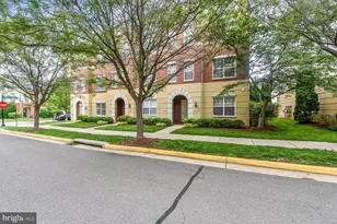 43590 Hampshire Crossing Square, Leesburg, VA 20176 - Photo 1