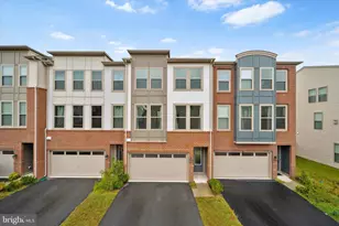 42424 Dogwood Glen Square, Sterling, VA 20166 - Photo 1