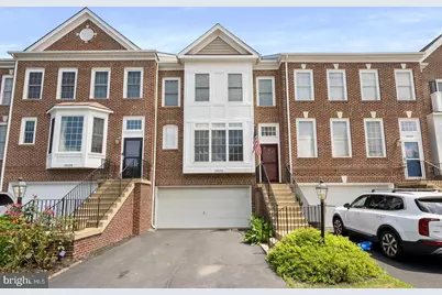 18538 Pineview Square, Leesburg, VA 20176 - Photo 1