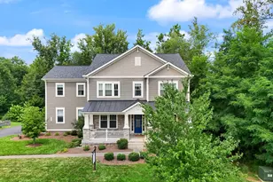 41062 Lyndale Woods Dr, Aldie, VA 20105 - Photo 1