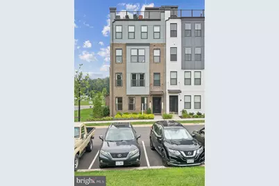 20306 Newfoundland Square, Ashburn, VA 20147 - Photo 1