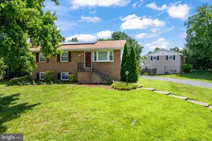 101 Williamsburg Rd, Sterling, VA 20164 - Photo 1