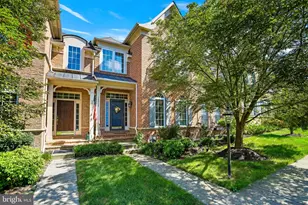 24906 Earlsford Dr, Chantilly, VA 20152 - Photo 1