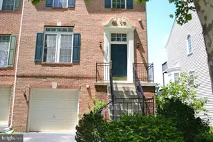 42987 Golf View Dr, Chantilly, VA 20152 - Photo 1