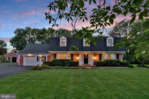 1000 W Country Club Dr W, Purcellville, VA 20132 - Photo 1